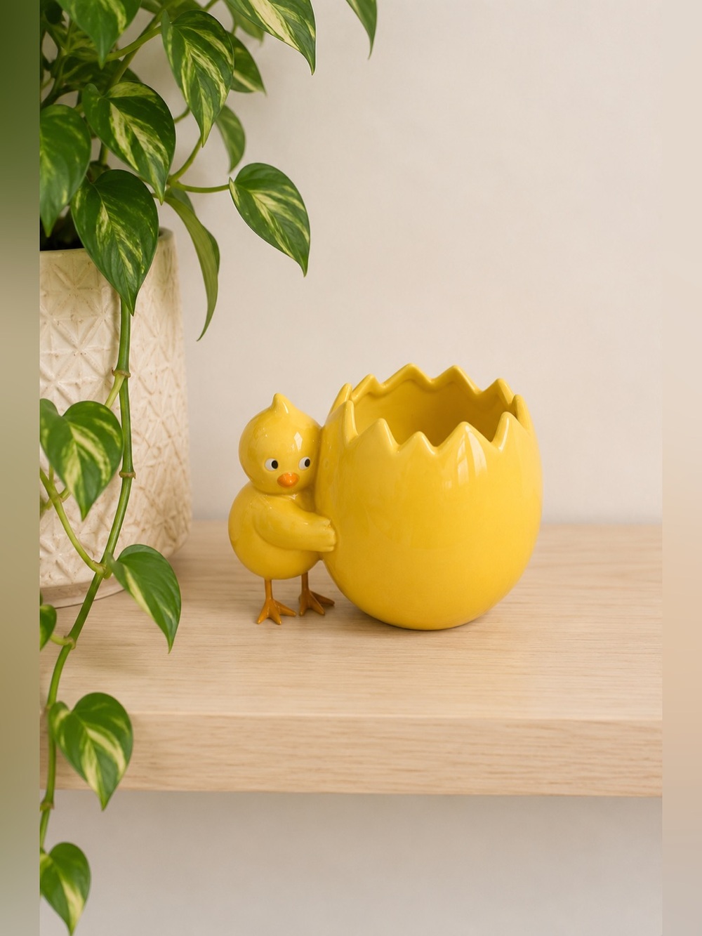 Vintage Teleflora Chick Egg Planter Yellow Easter Decor Ceramic Candy‎ Bright
